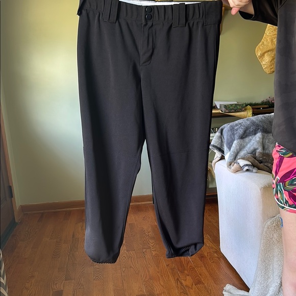 Women’s softball pants
Large size elastic wasteband - Picture 1 of 2